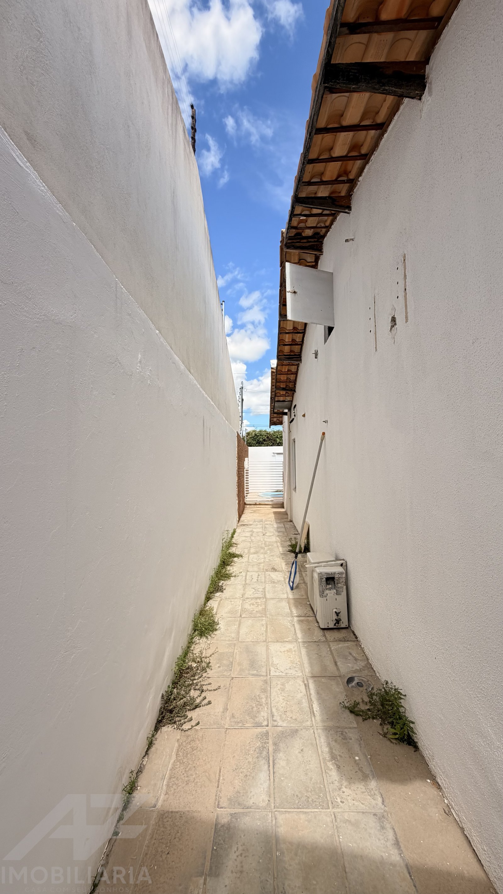 BAIRRO PADRE CICERO - CASA LINDA À VENDA